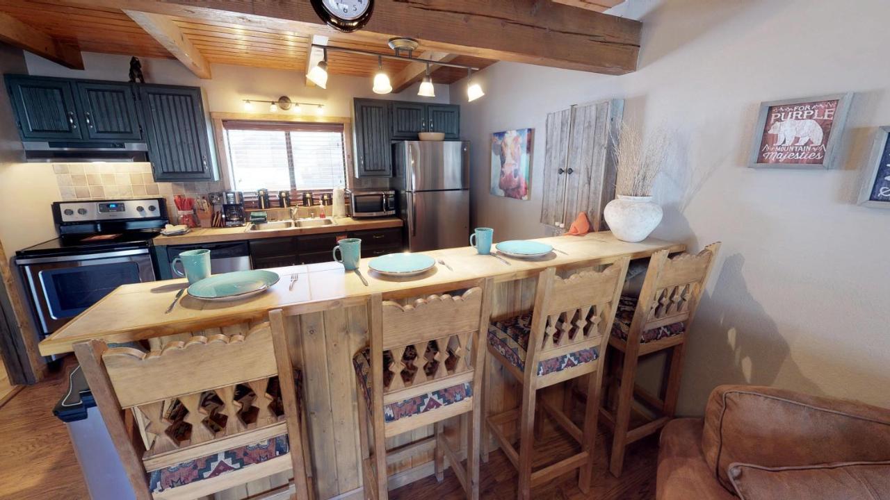 Aspen West 5 Townhouse With High Speed Wifi Apartment Red River Exterior photo